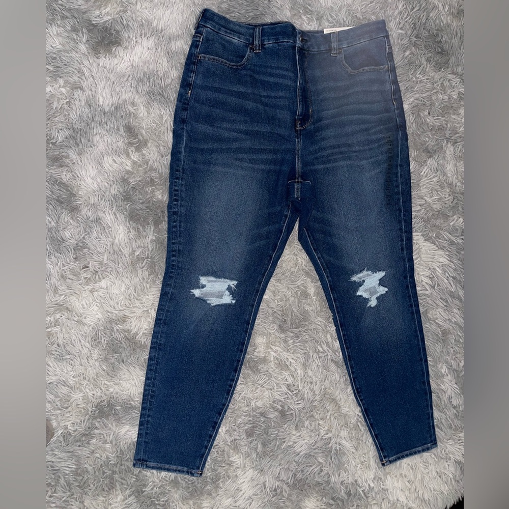 American eagle, curvy, high-rise jegging. Size 18 regular. Dark wash color